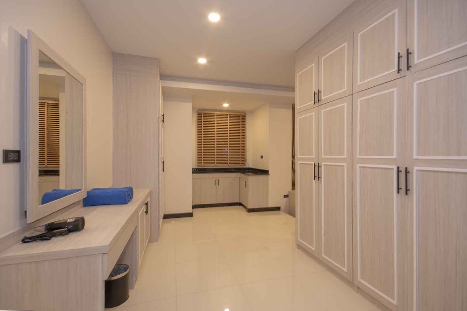Dressing room to the master suite