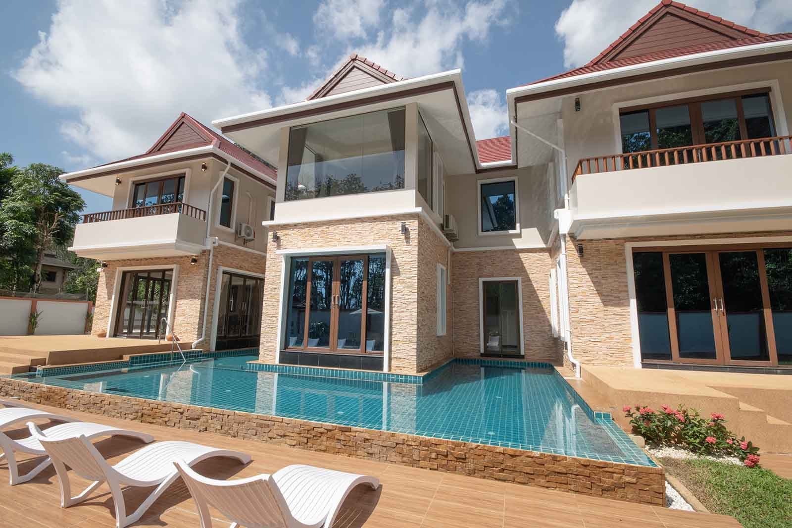 Sun loungers along the pool deck